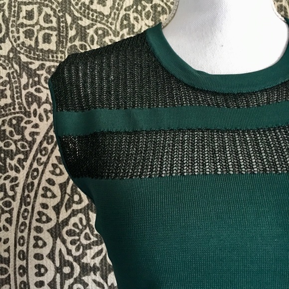 Hunter Green & Black Mesh Guess Outfit - Picture 3 of 6